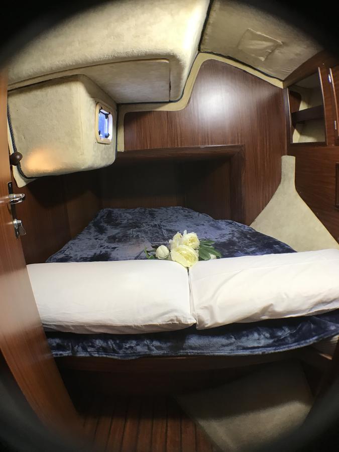 Hotel Bed&Boat Eolo 3 Venecia Exterior foto