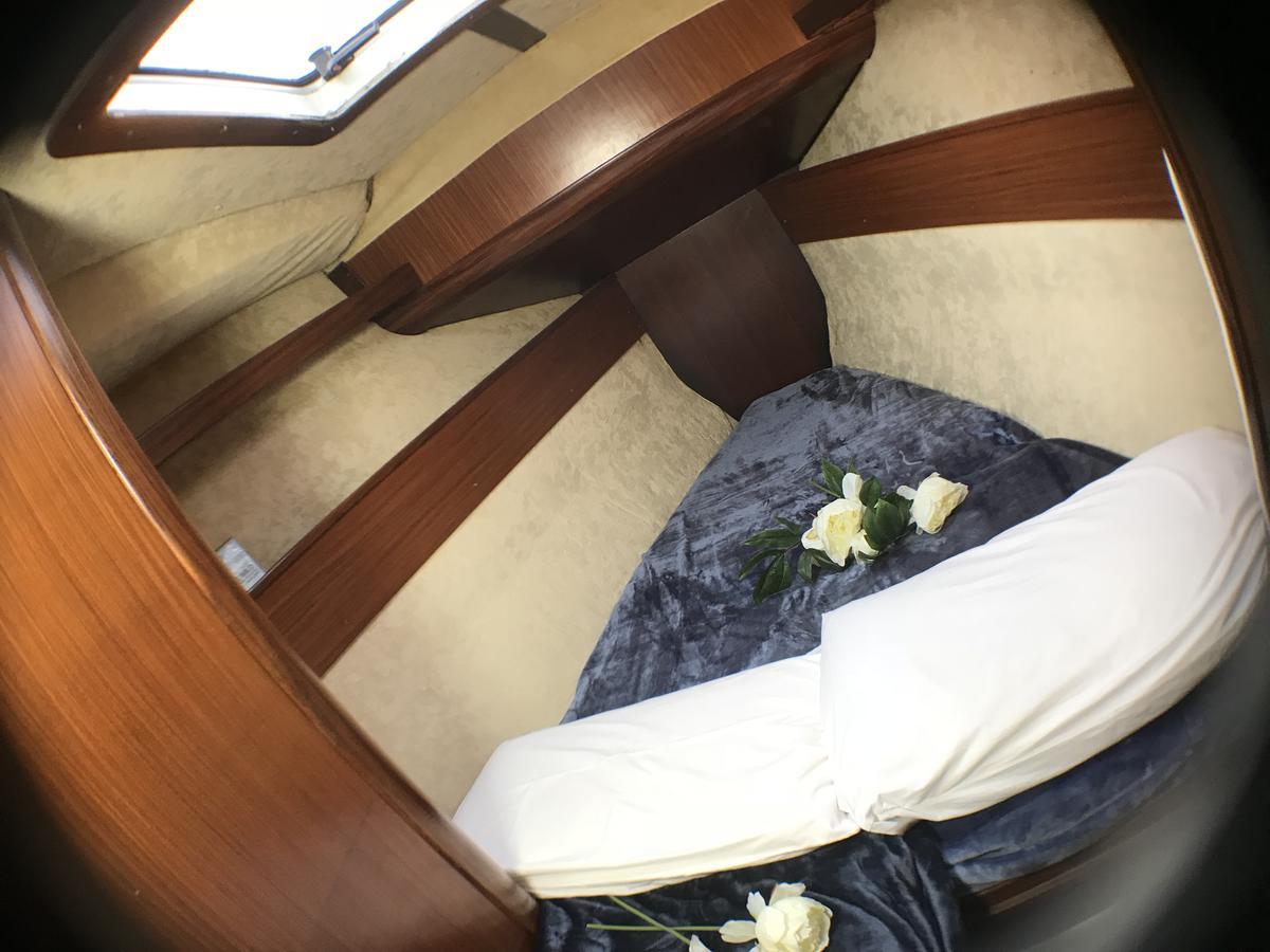 Hotel Bed&Boat Eolo 3 Venecia Exterior foto