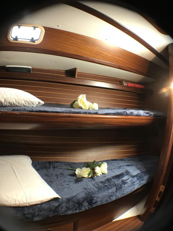 Hotel Bed&Boat Eolo 3 Venecia Exterior foto