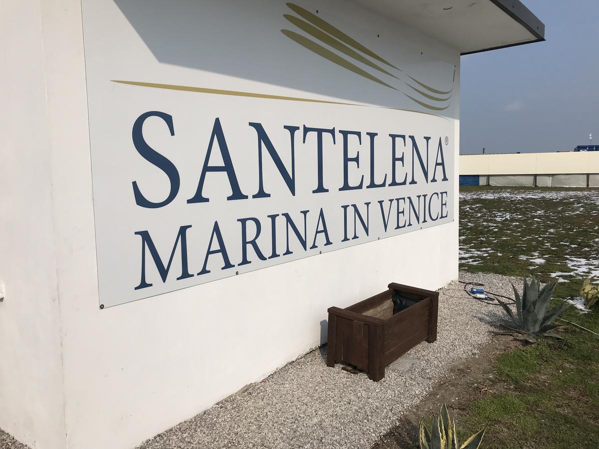 Hotel Bed&Boat Eolo 3 Venecia Exterior foto